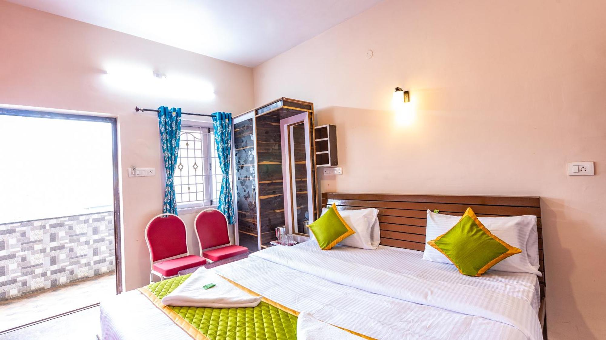 Sv Residency Hotel *
