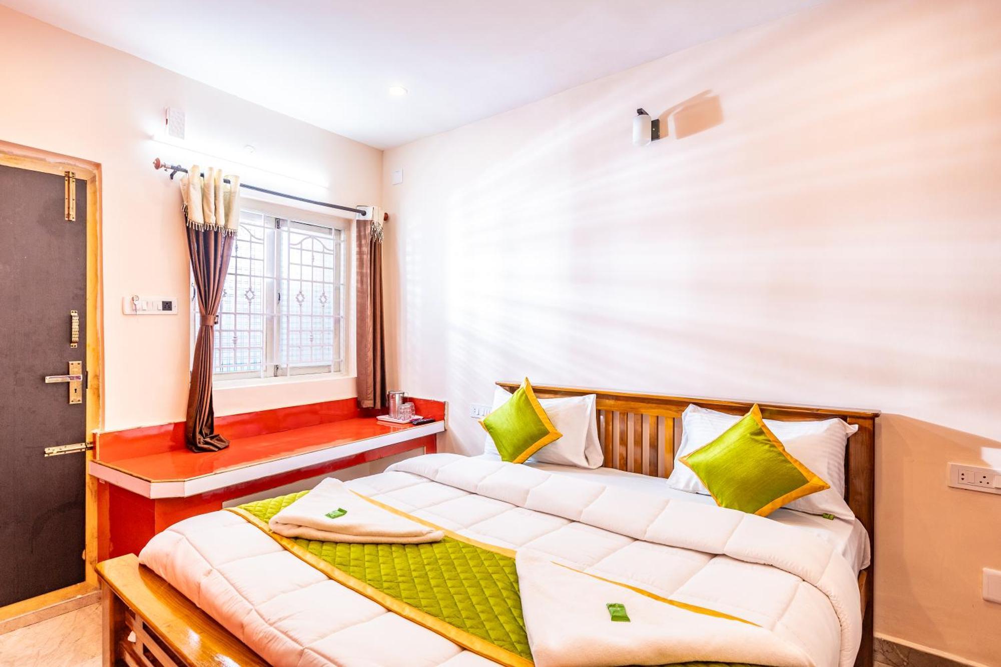 Hotel Sv Residency Ooty