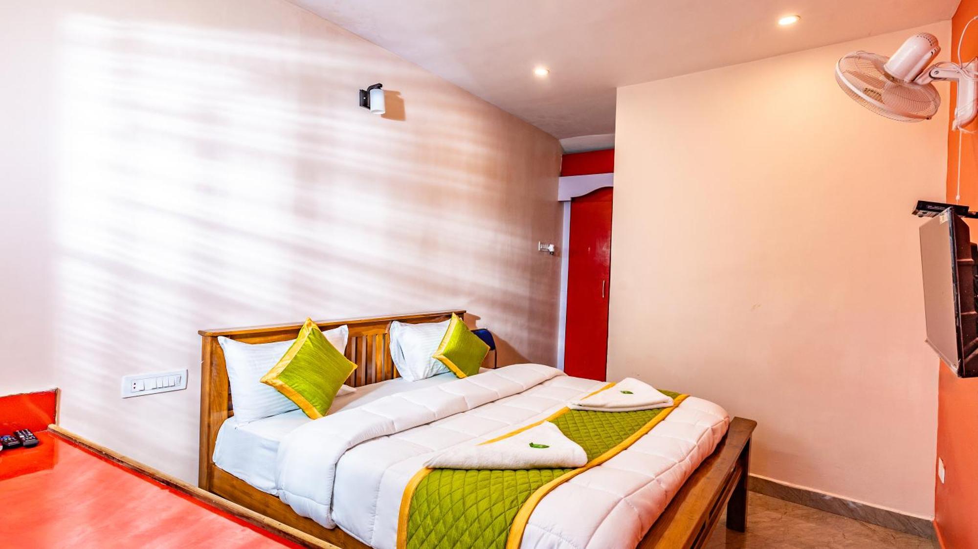 Hotel Sv Residency