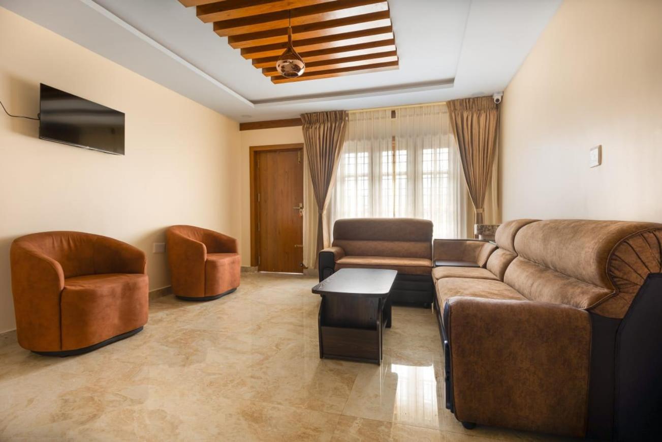 Villa Symphony *