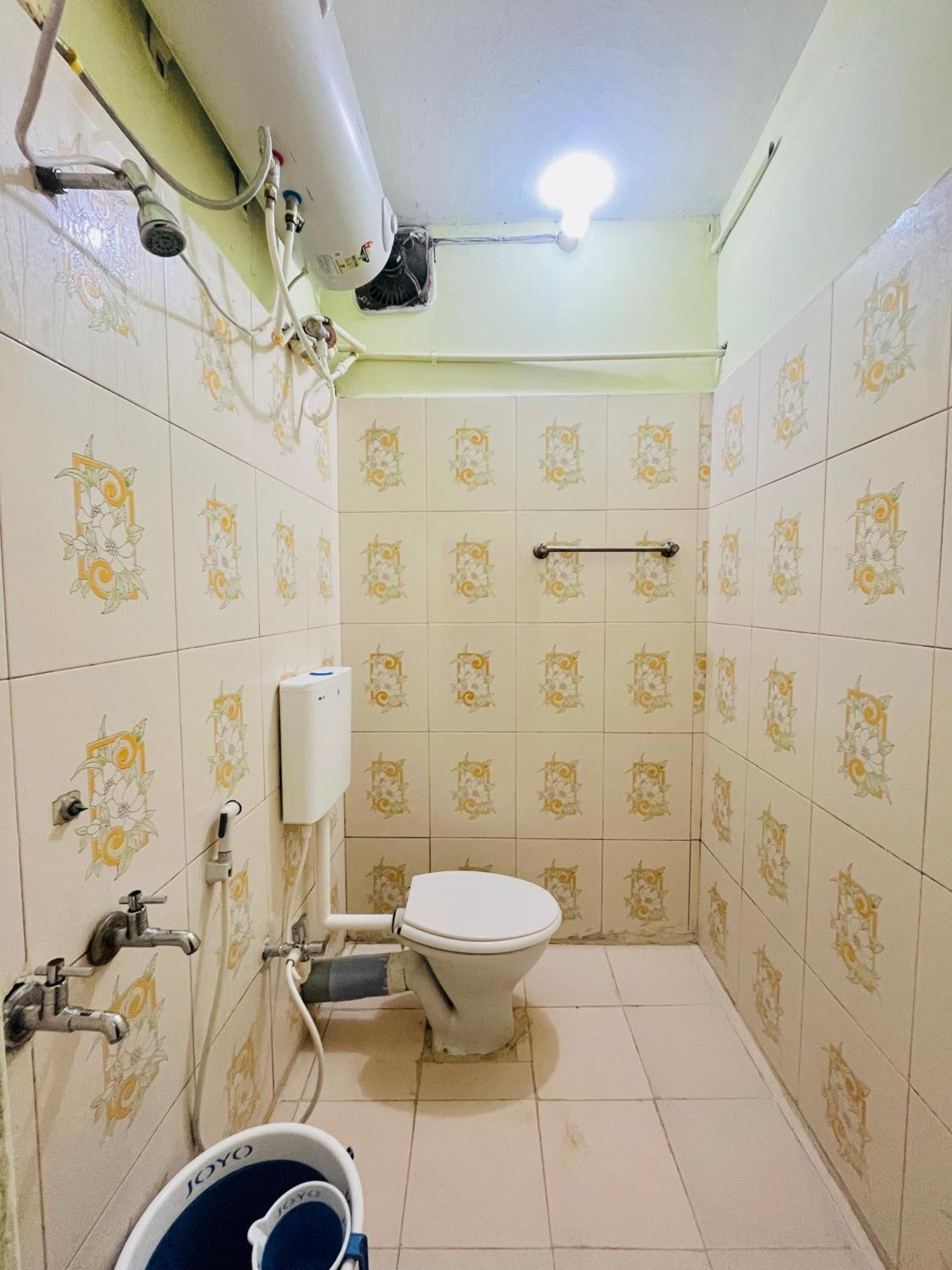 Violet Residency Hotel *