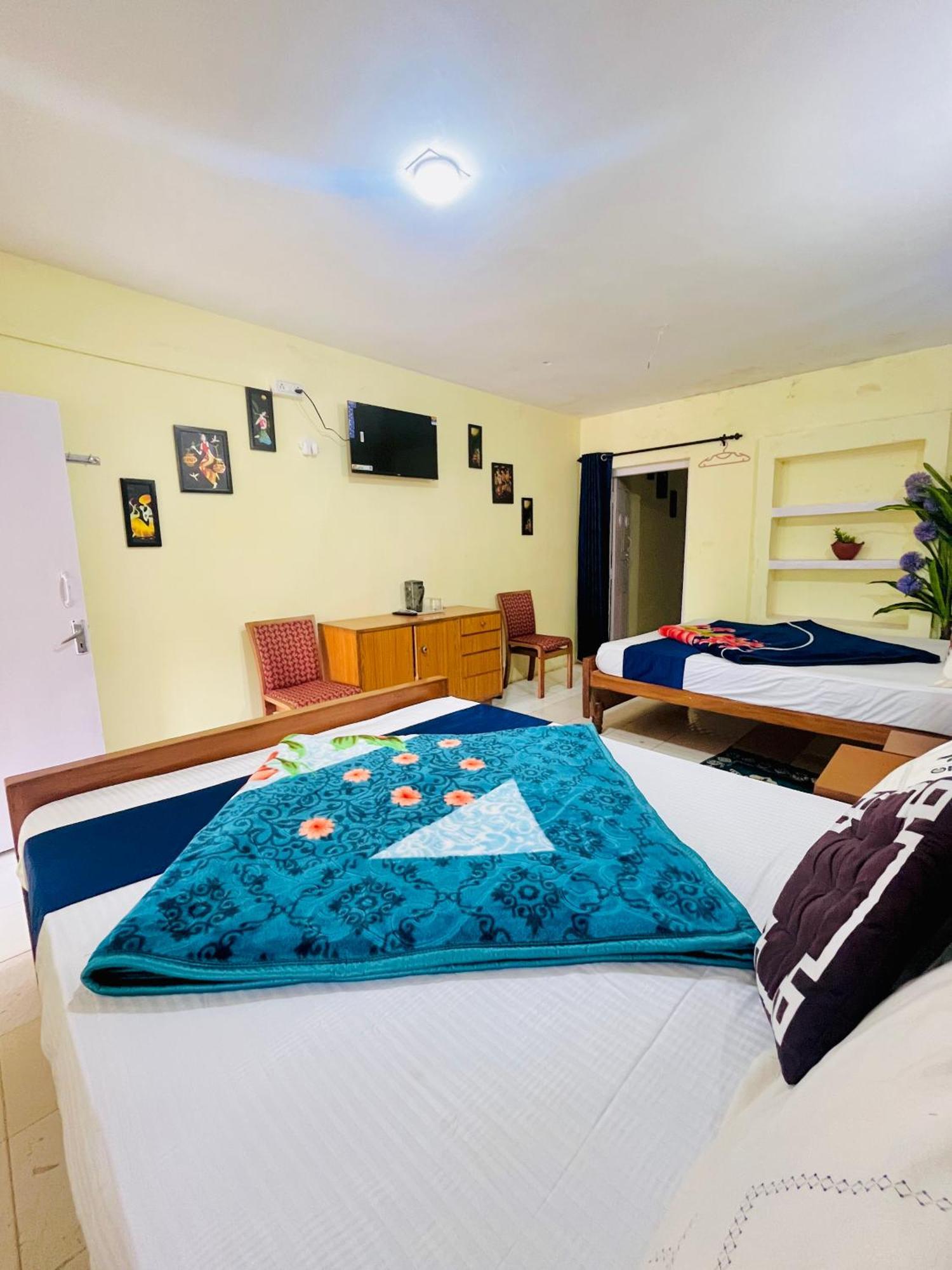 Hotel Violet Residency *
