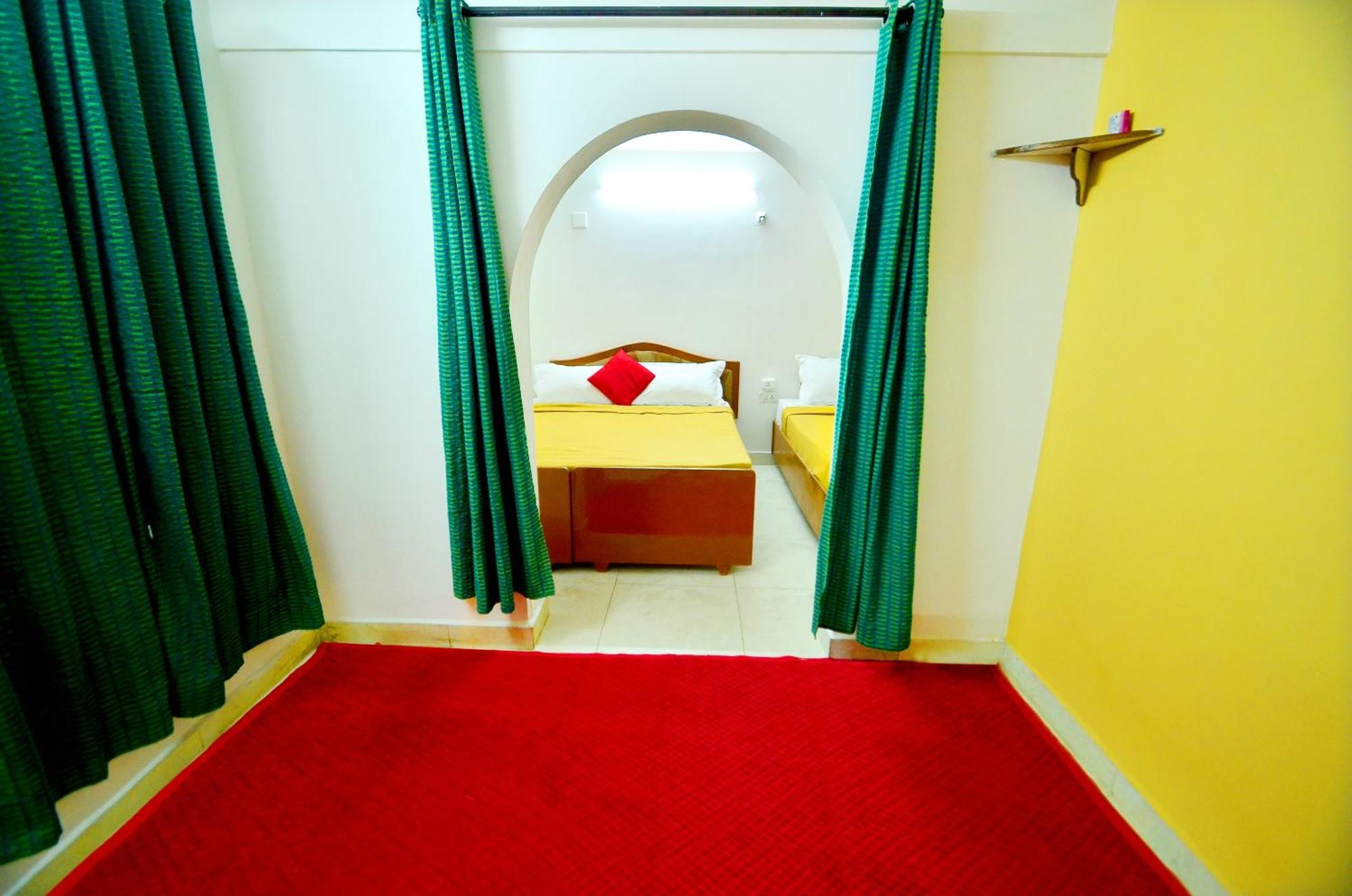 Estay Sk Residency Hotel *