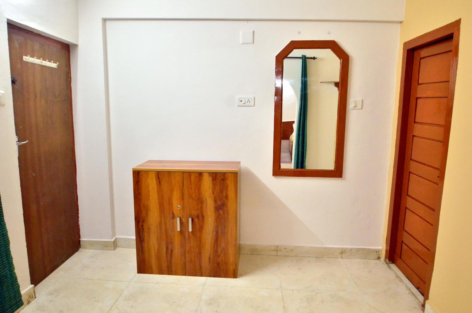 Estay Sk Residency Hotel *