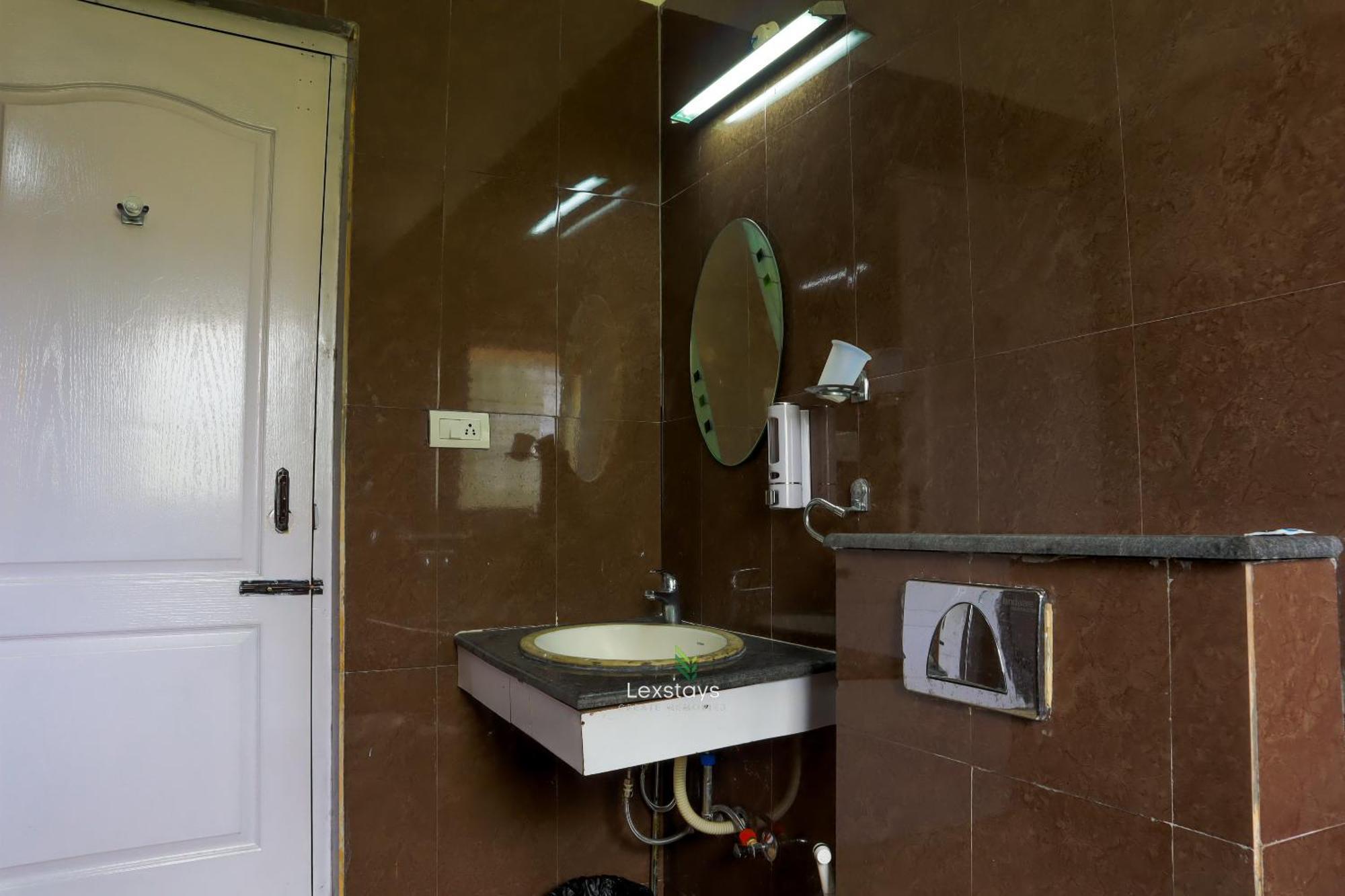 Premium By Lexstays Homestay *