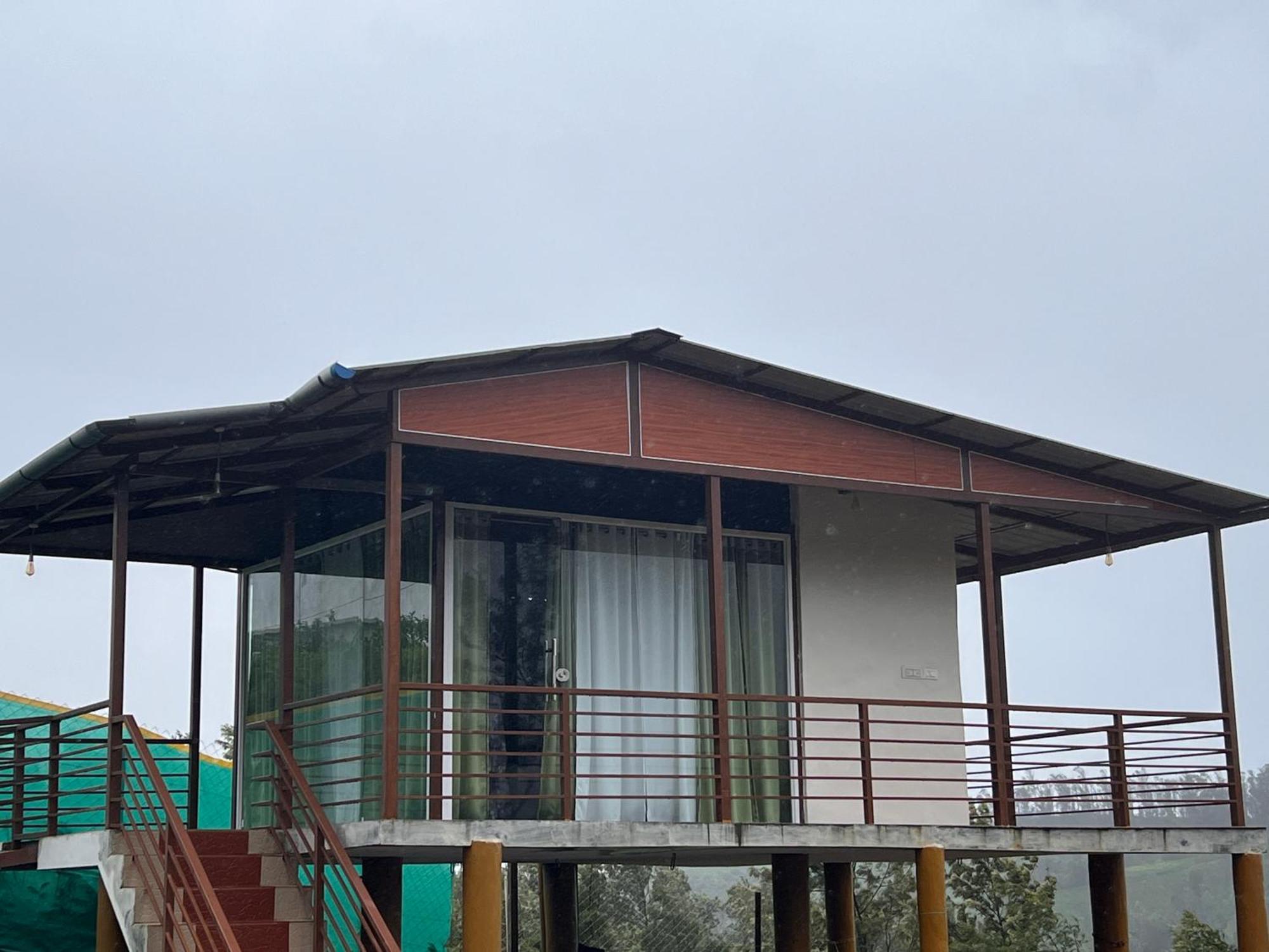 Chalet Hut *