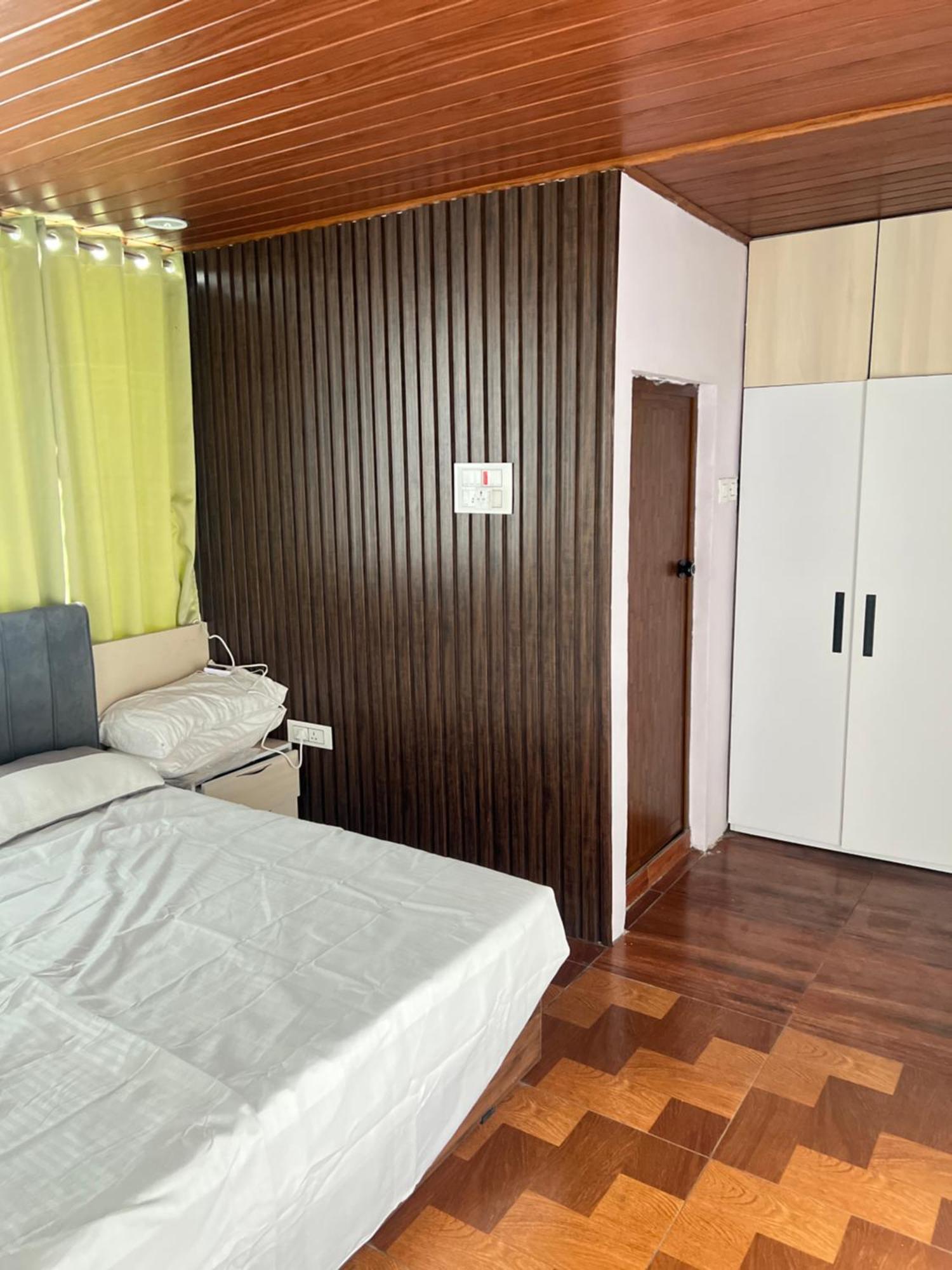 Hut Chalet