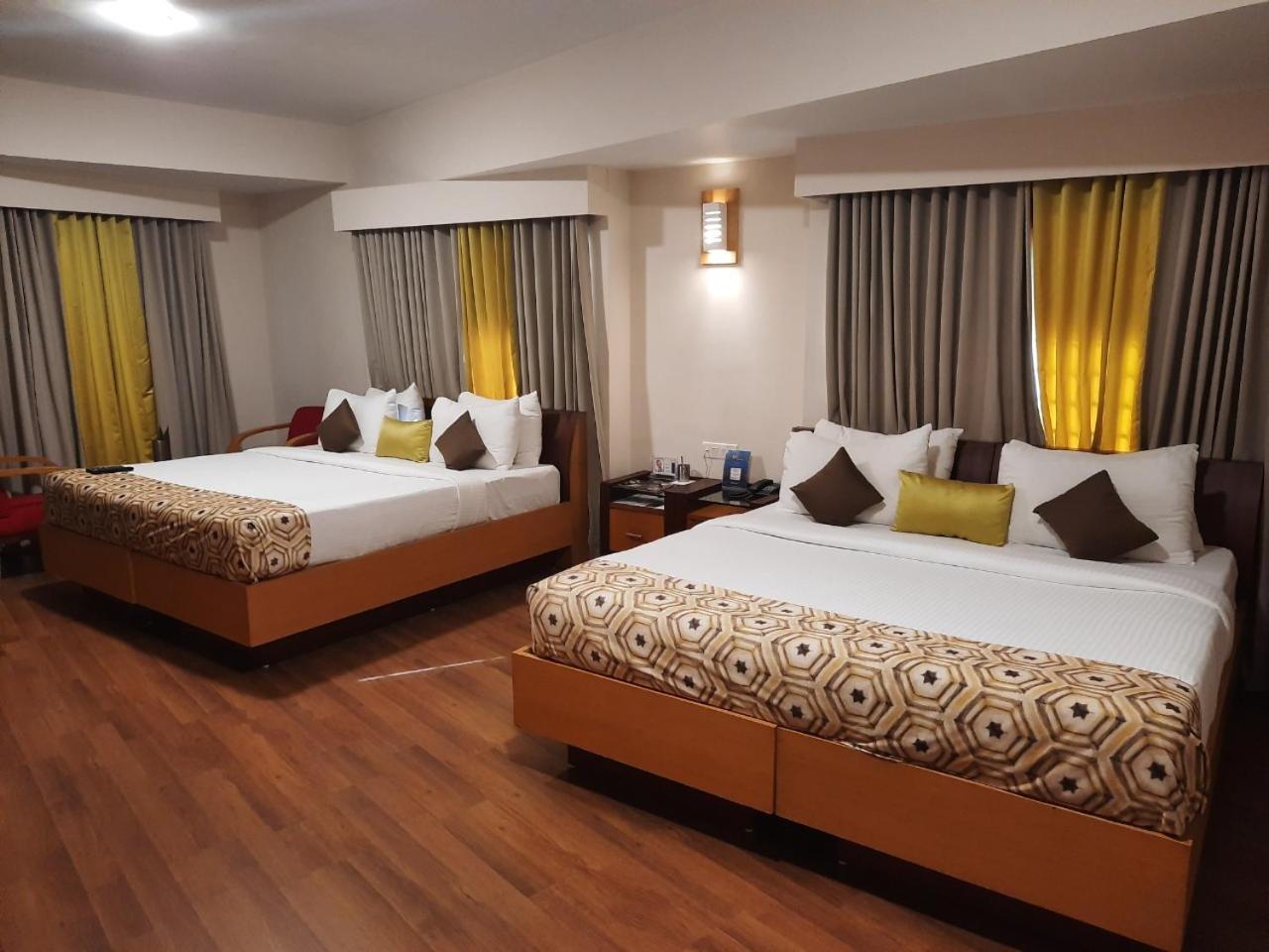 Hotel Meadows Residency