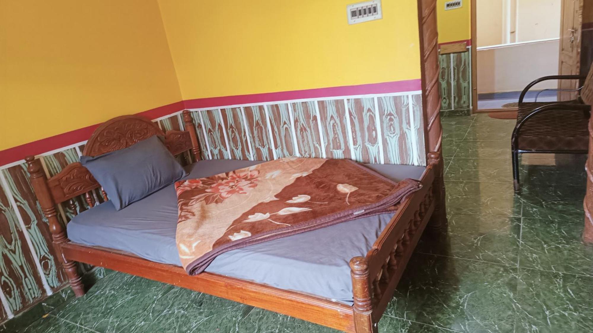 Kmt Rayal Homestay