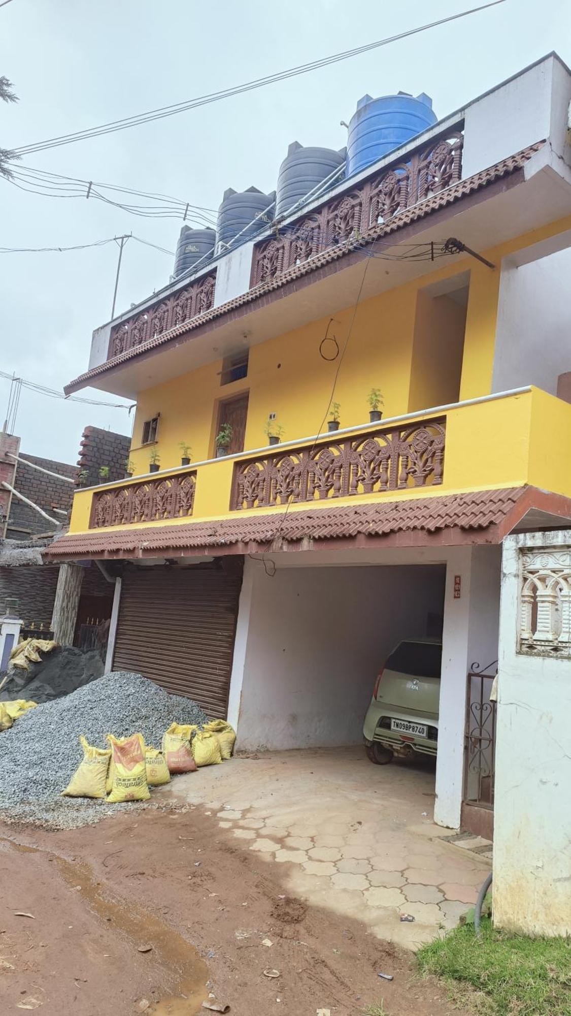 Kmt Rayal Homestay Ooty