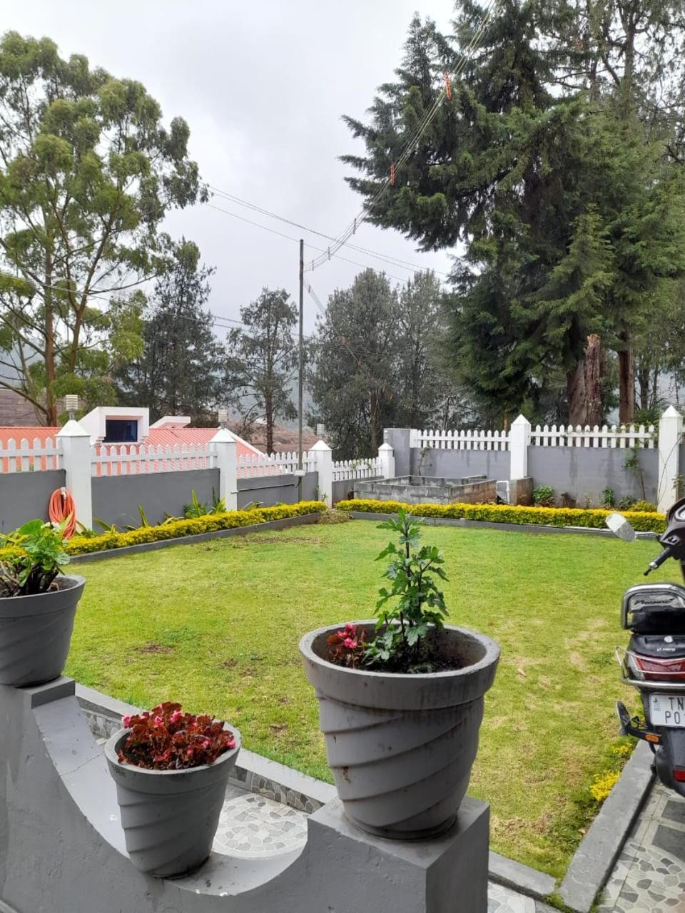 Sil * Ooty