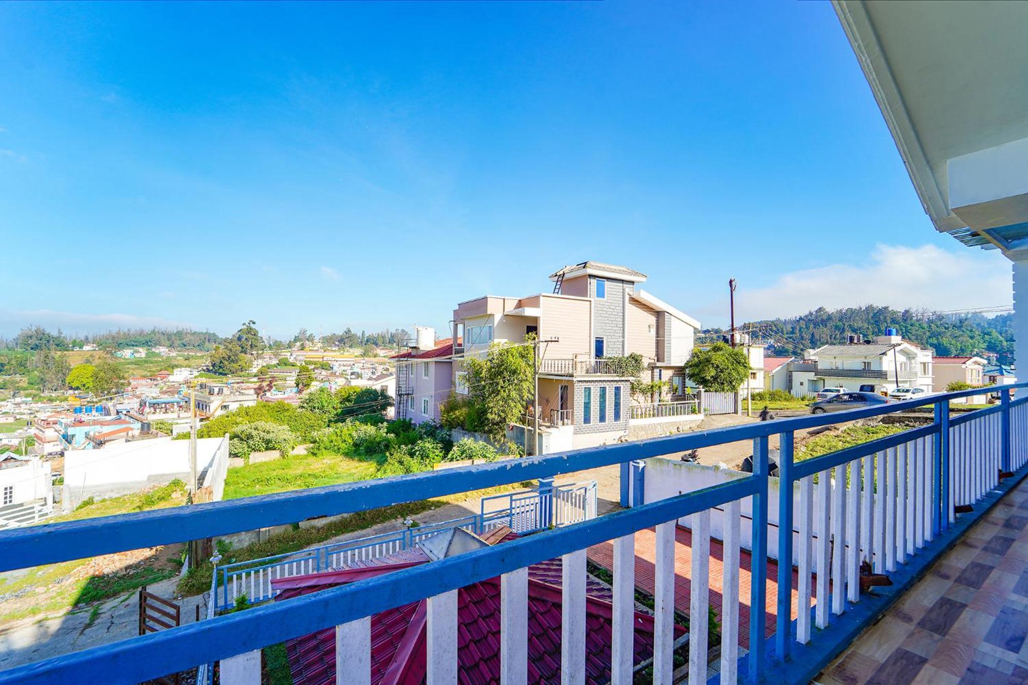 Hotel Fabhotel Bala Garden Ooty