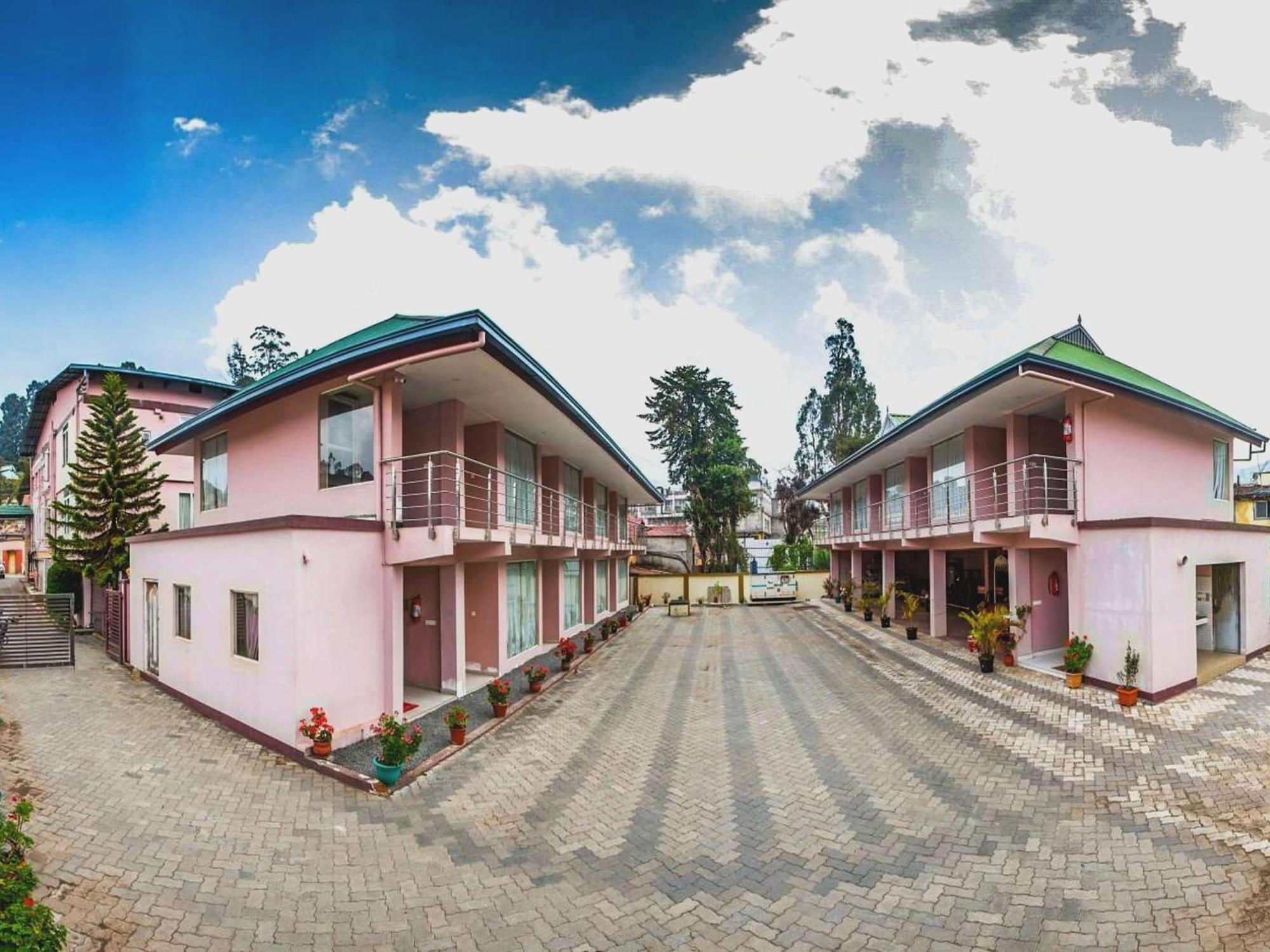 Super Townhouse Hills Palace Hotel Ooty