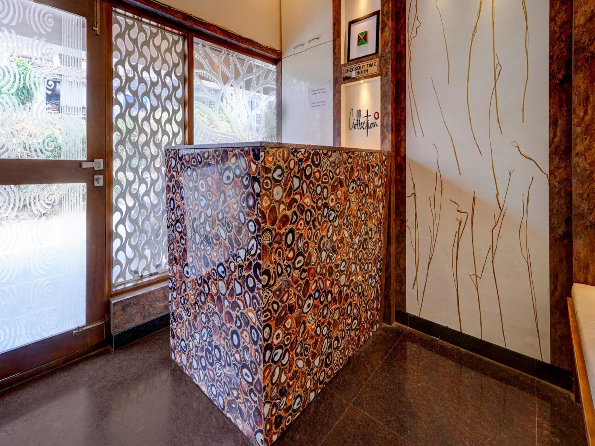 Hotel Super Collection O G Silver Srj Thaneesh Residency