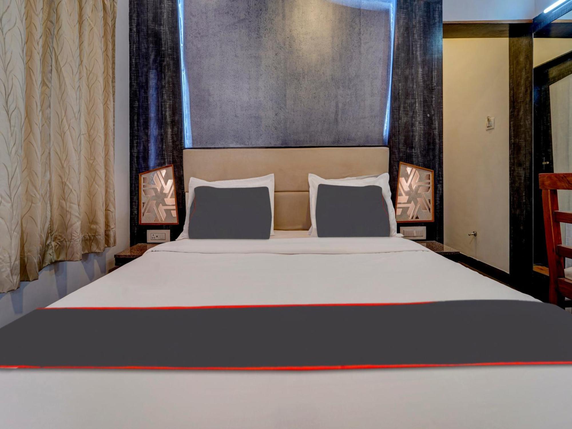 Super Collection O G Silver Srj Thaneesh Residency Hotel 4*