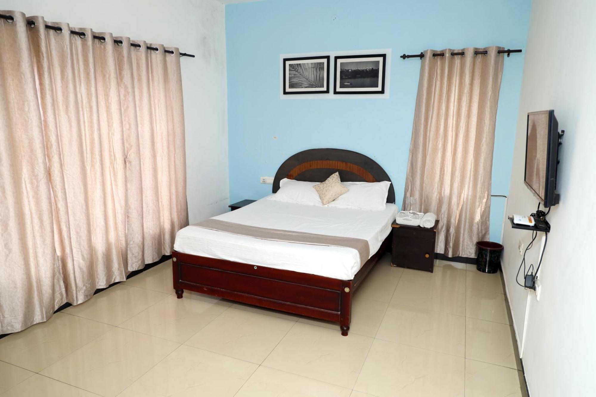 Villa Elk Hill Palace *