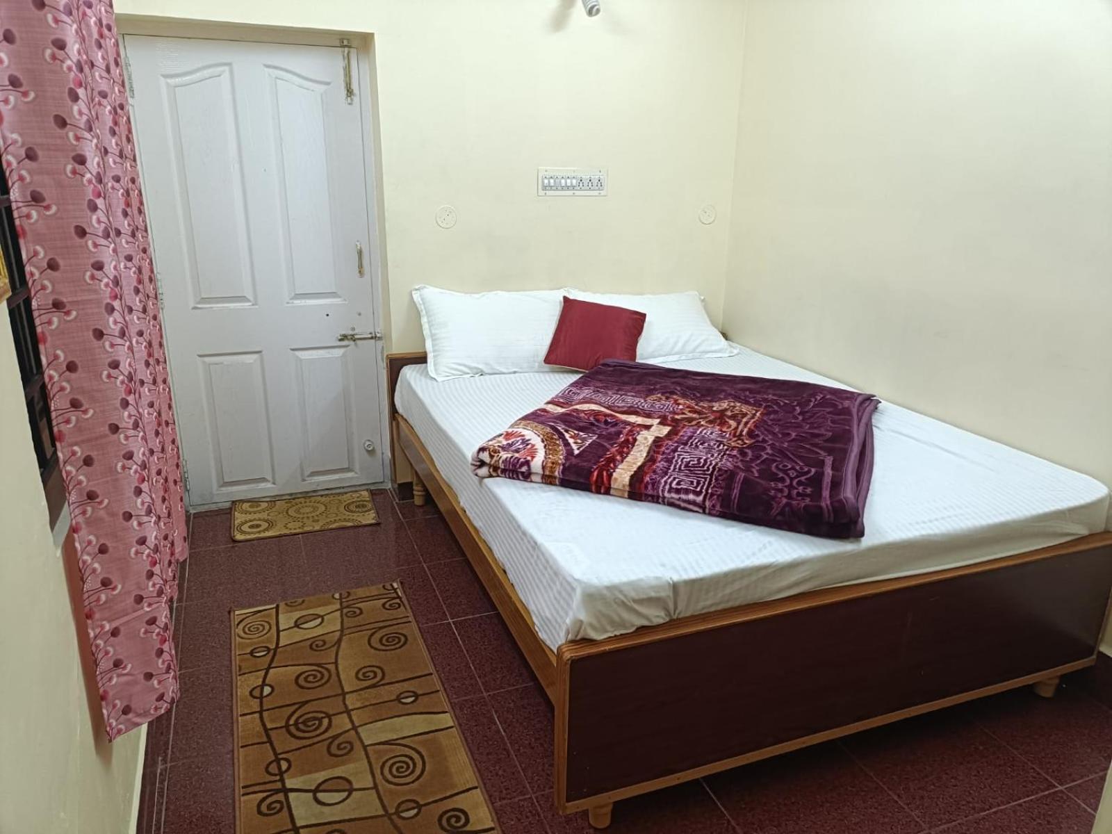 Hrs Budget Ooty