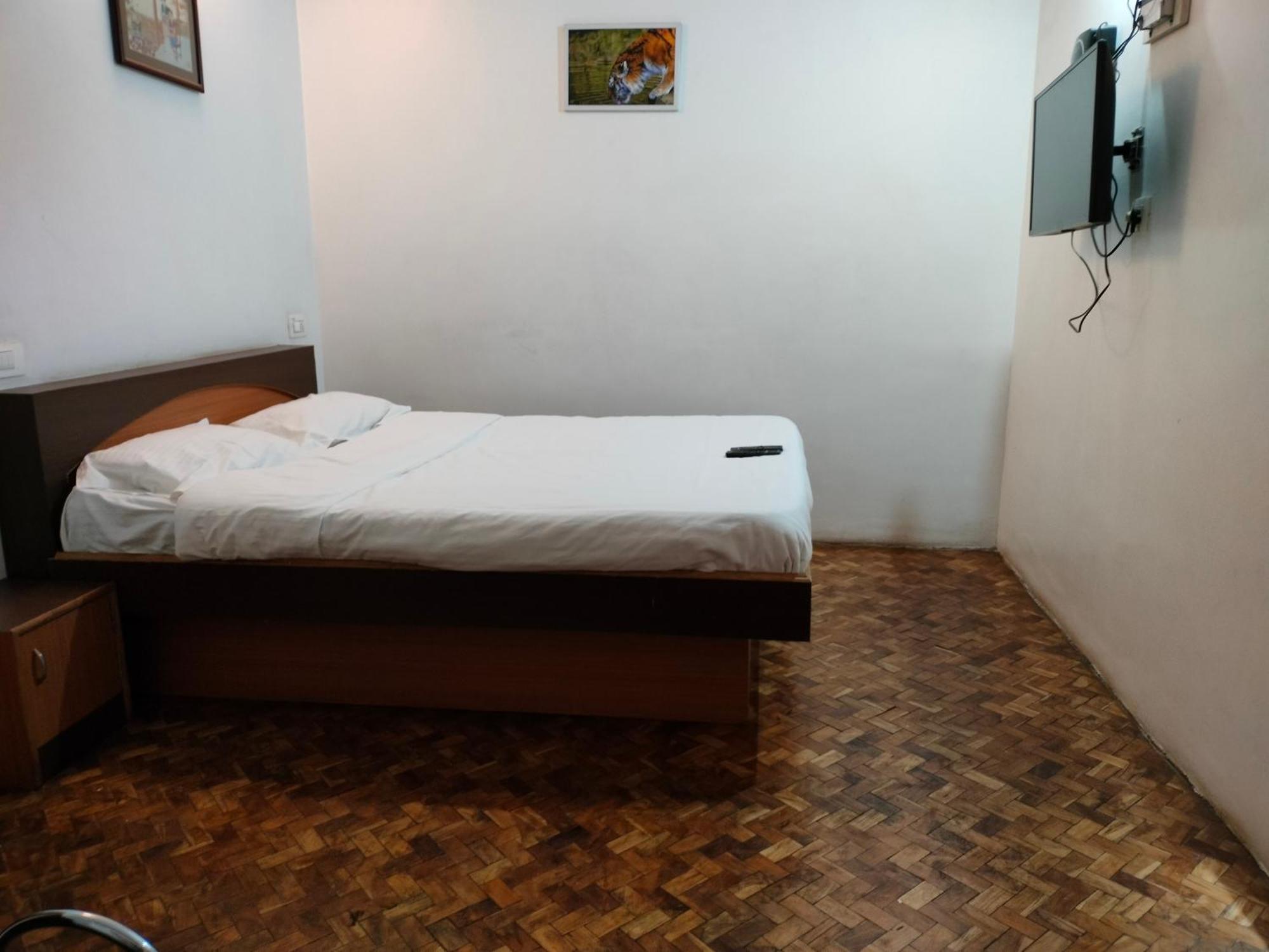 Hotel Meridien Residency 2*