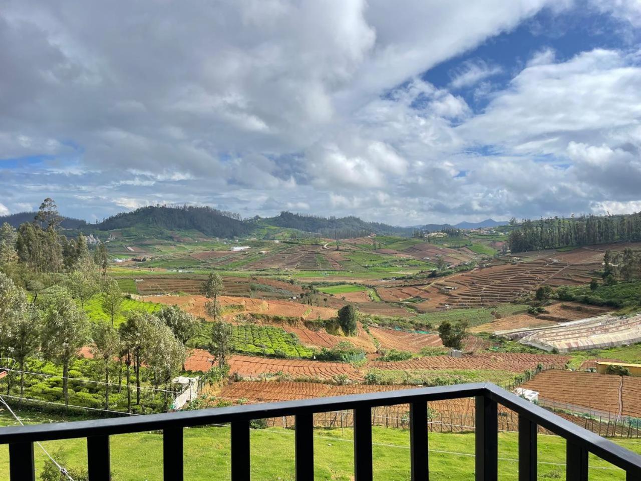 Meadow View Love hotel