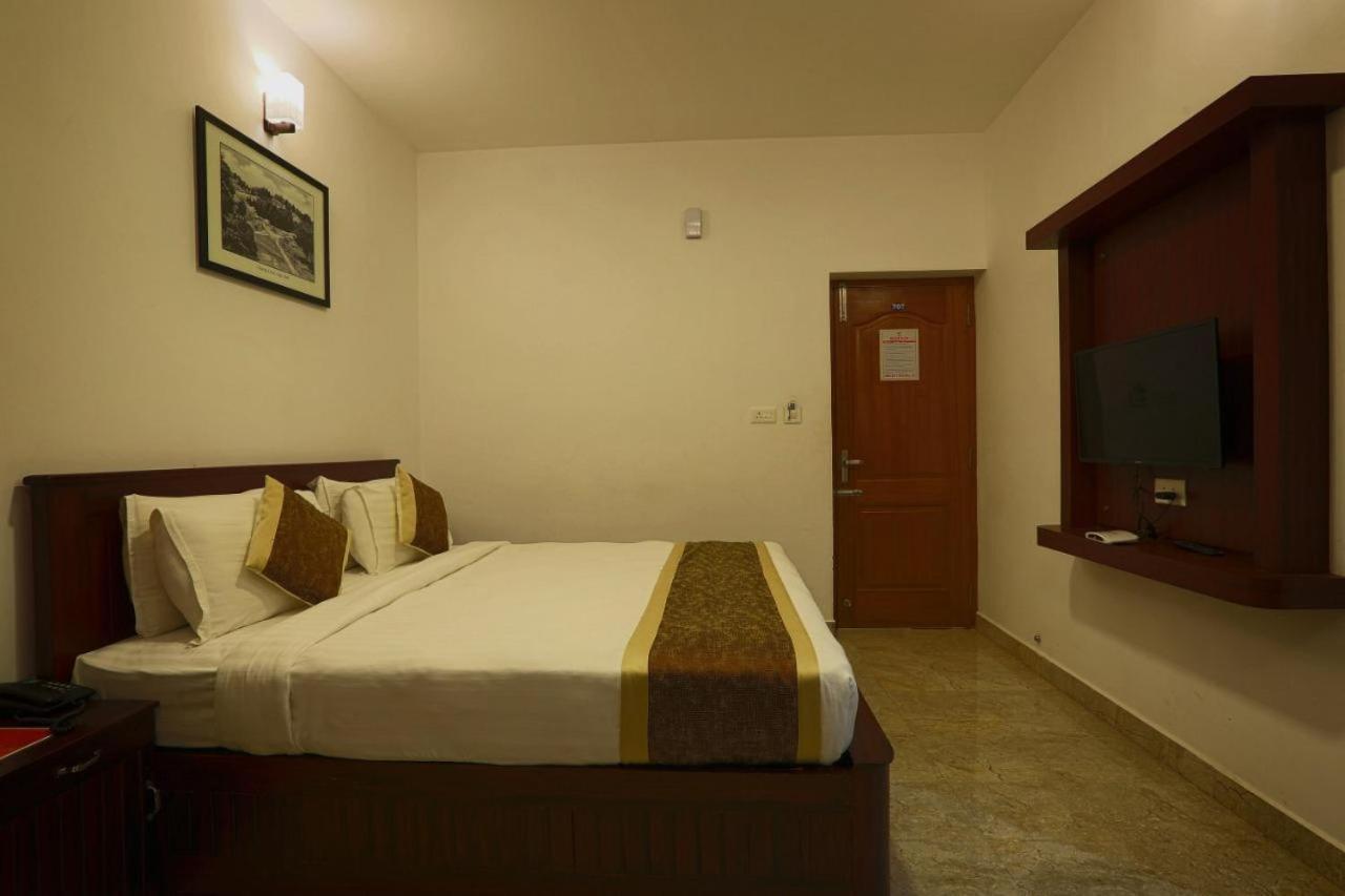 Sam Holidays Homestay *
