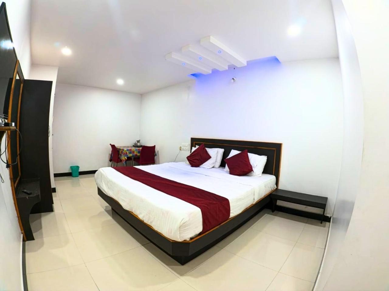 The Travellers Nest Hotel Ooty