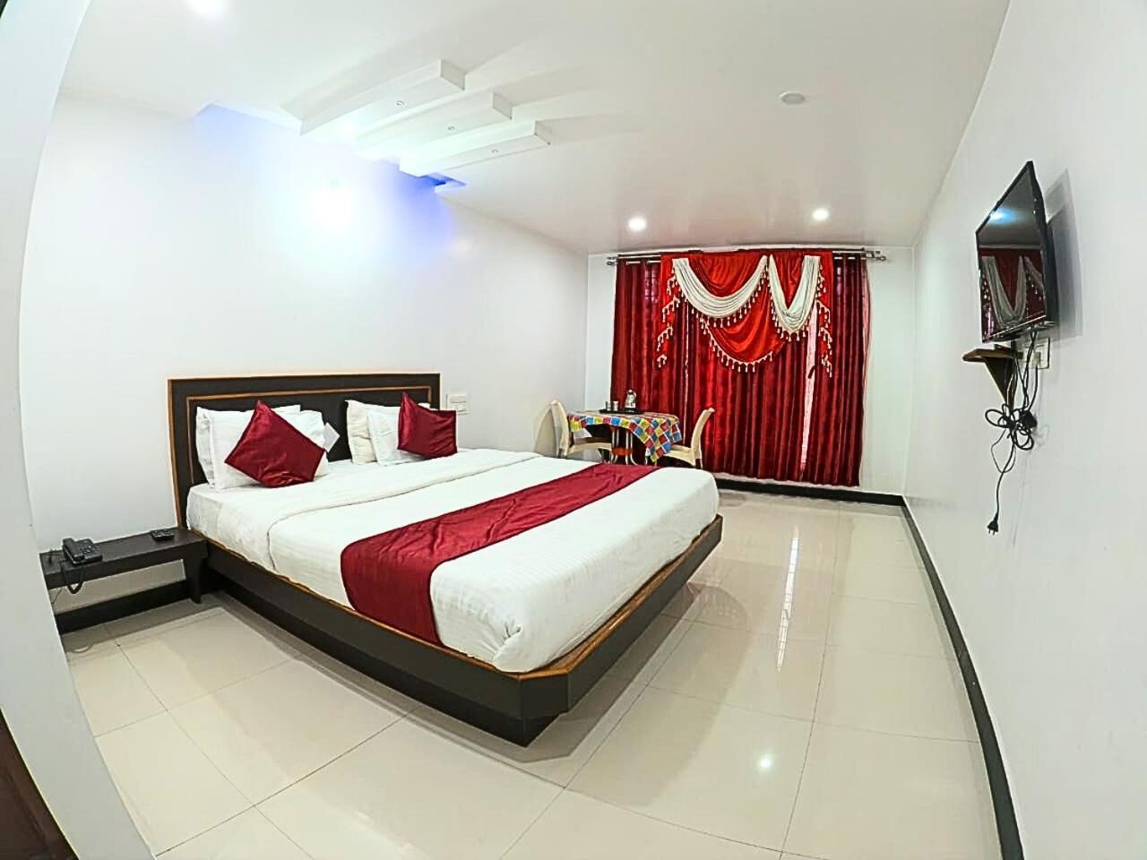 Hotel The Travellers Nest Ooty