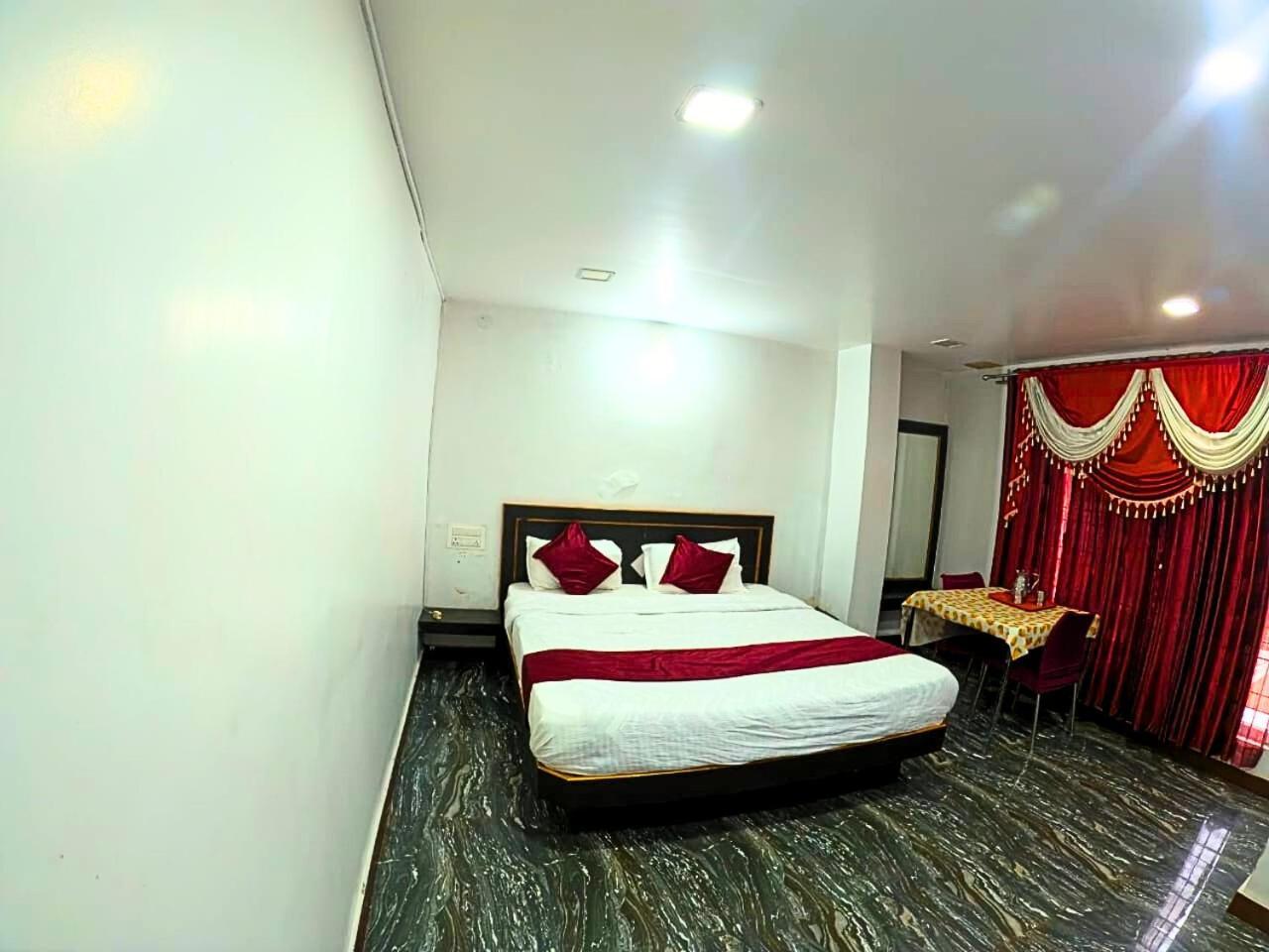 The Travellers Nest 3* Ooty