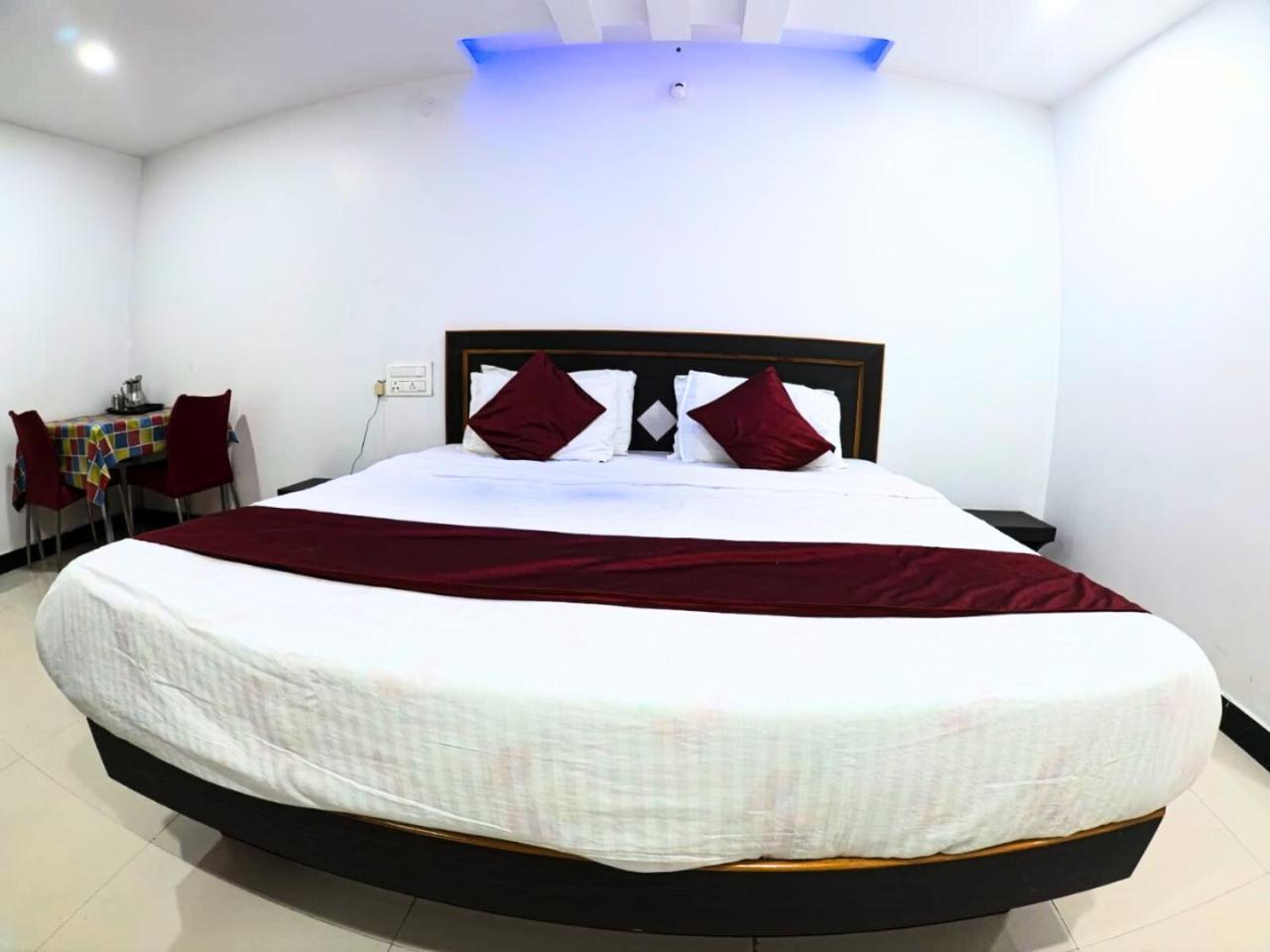 Hotel The Travellers Nest Ooty