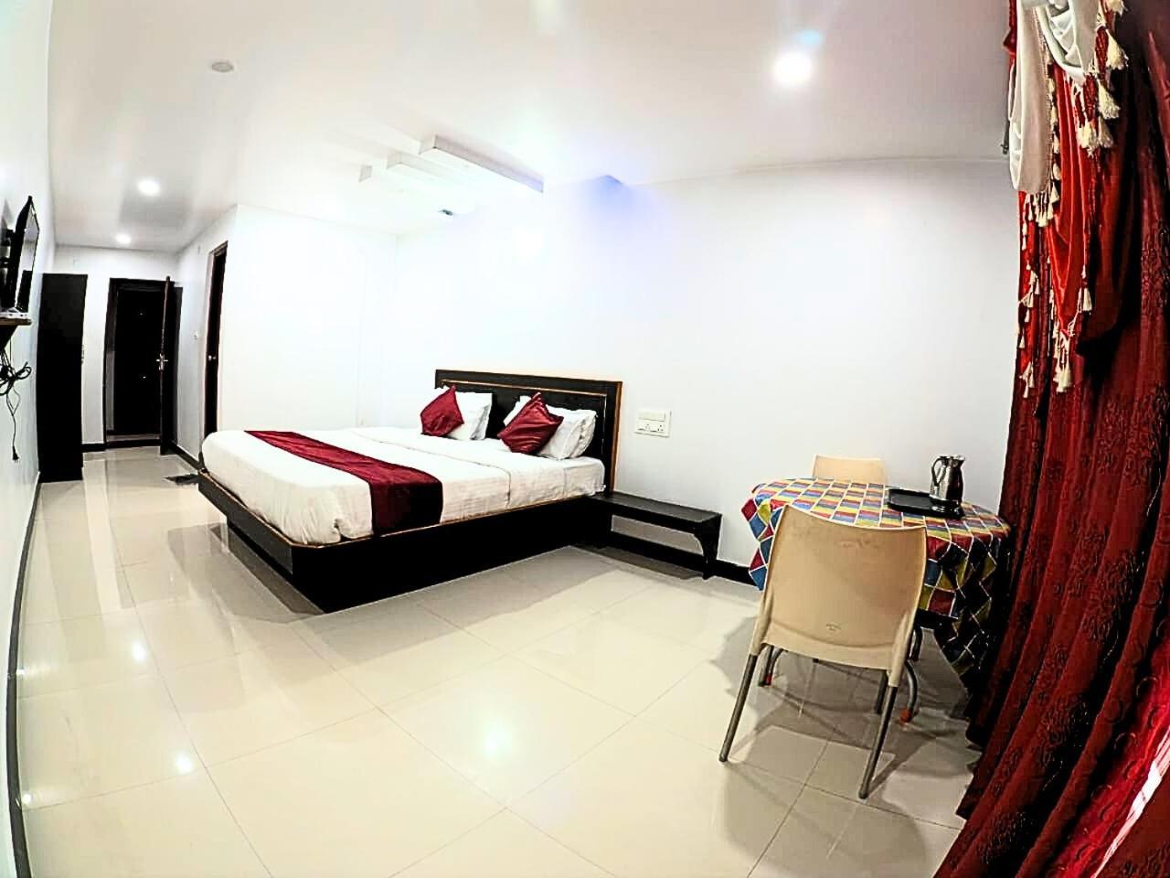 Hotel The Travellers Nest Ooty