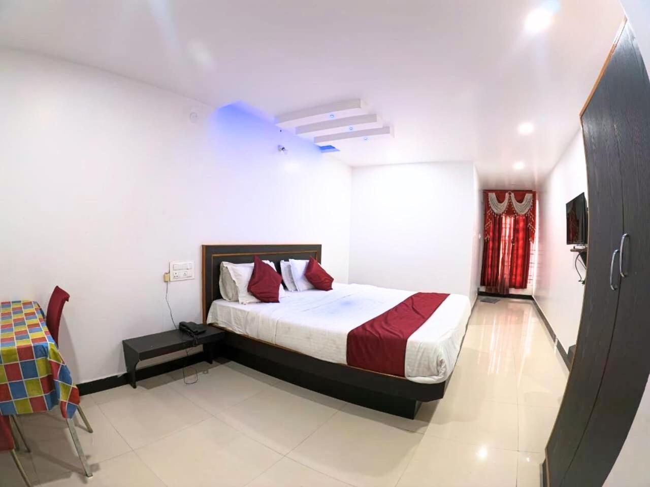 The Travellers Nest Hotel