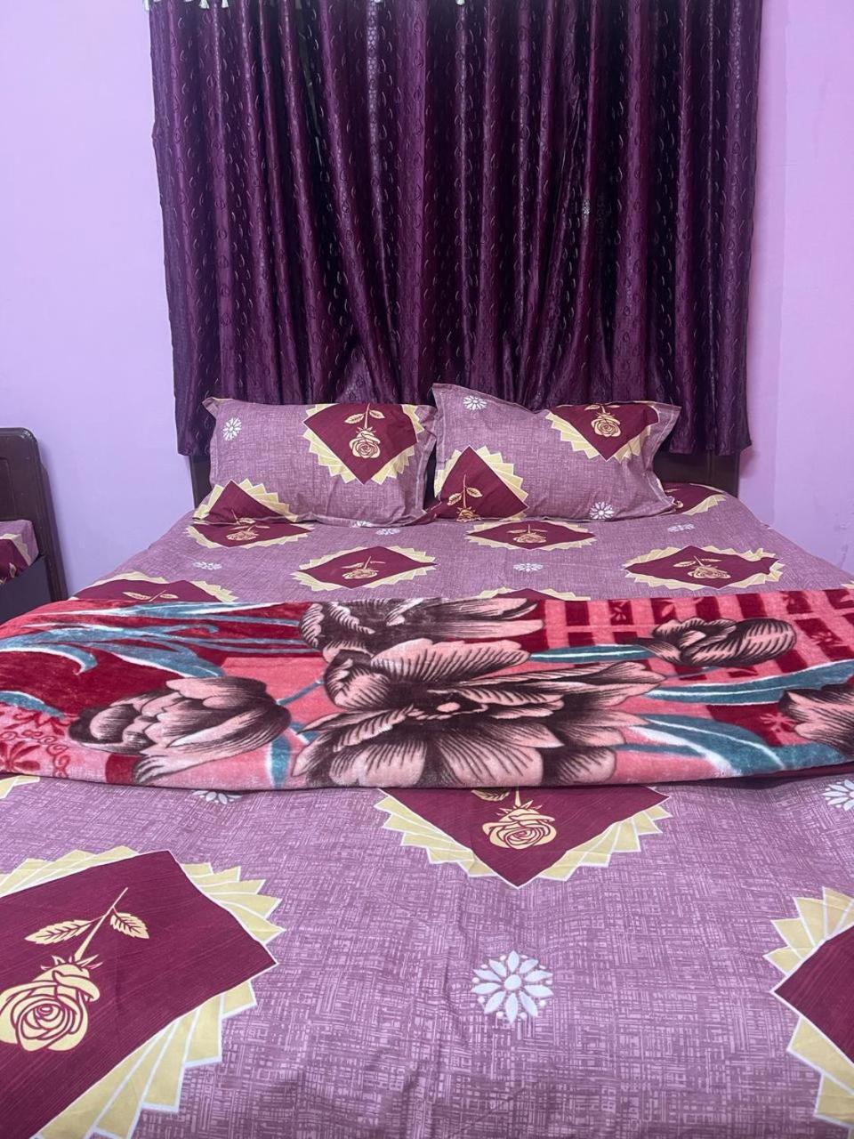 Pnr's Paradise Hotel *