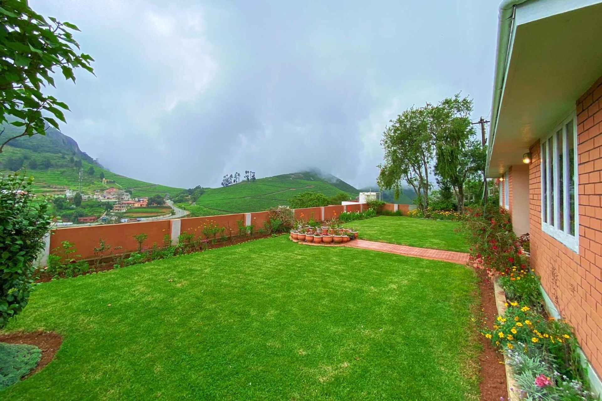 Villa Away From - 2 - Ooty, Entire 4bhk Ooty
