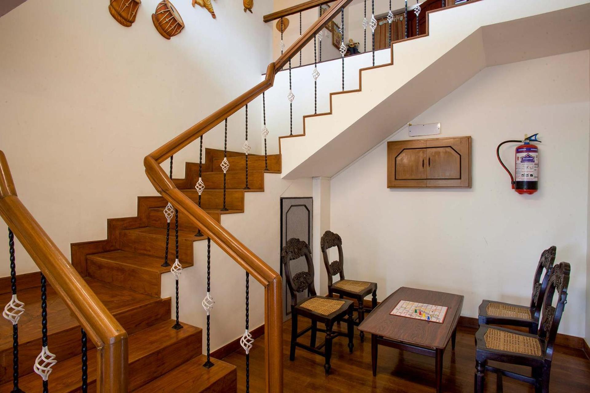 Villa Away From - 2 - Ooty, Entire 4bhk Ooty