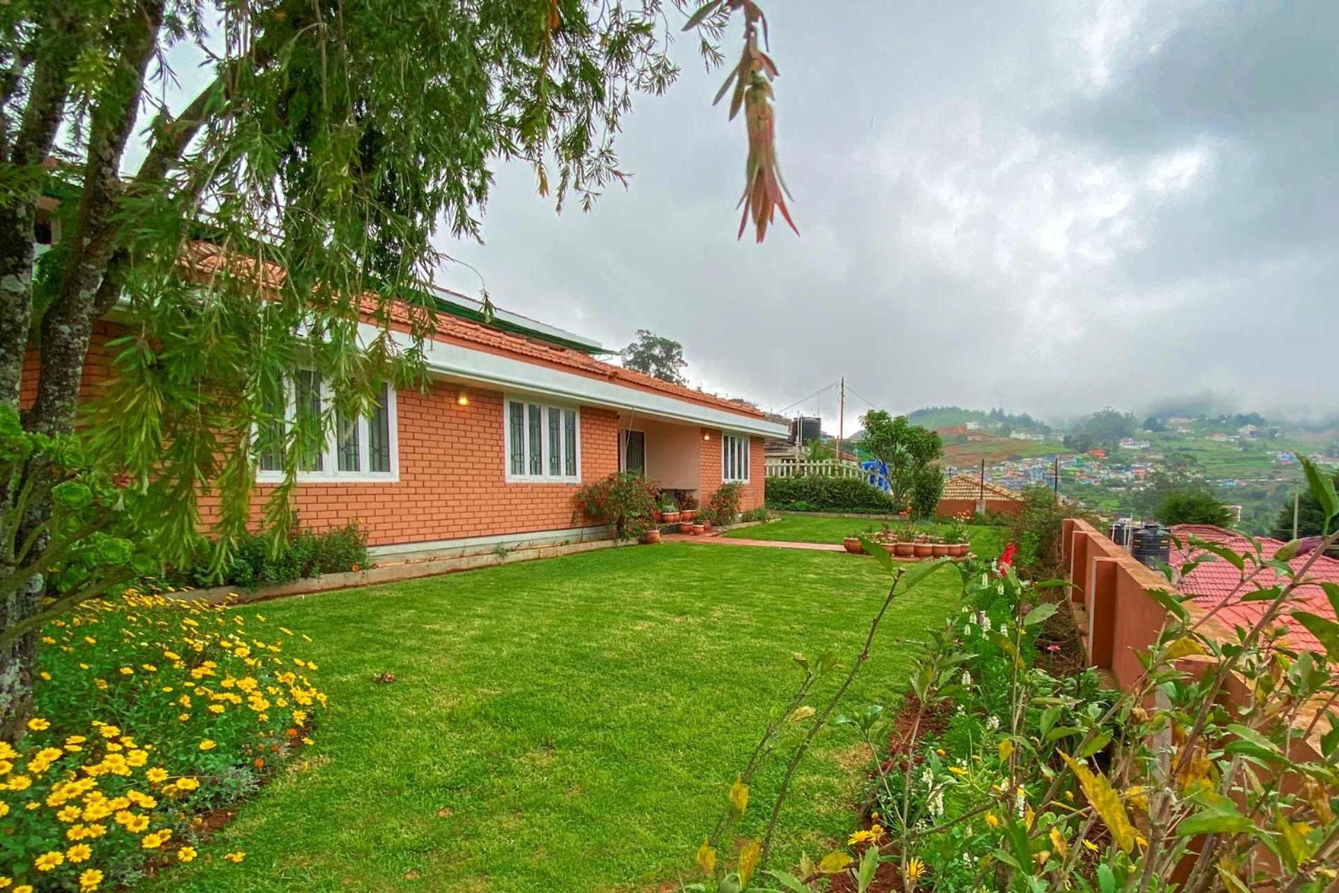 Away From - 2 - Ooty, Entire 4bhk Villa *