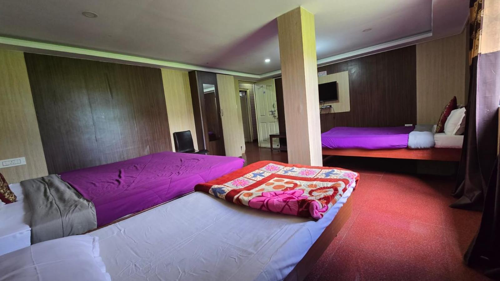Mananyaa Residency * Ooty