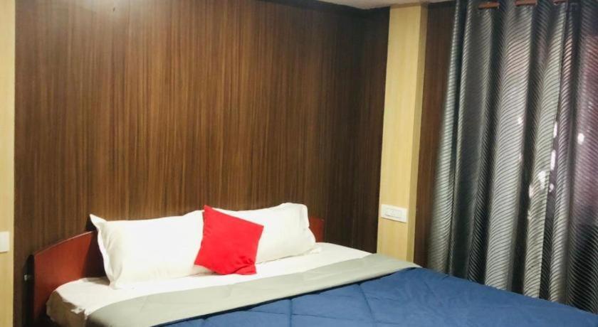 Apartment Mananyaa Residency