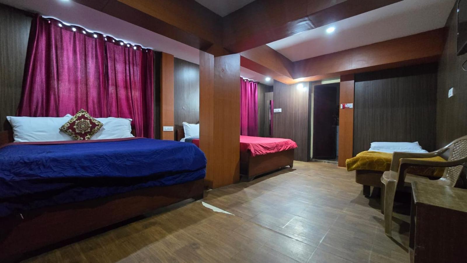 Apartment Mananyaa Residency