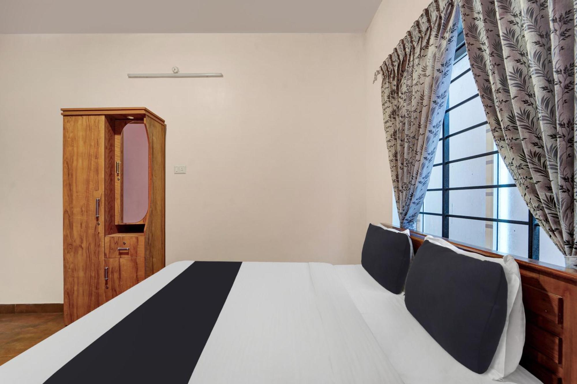 Super O Near Rose Garden 4*