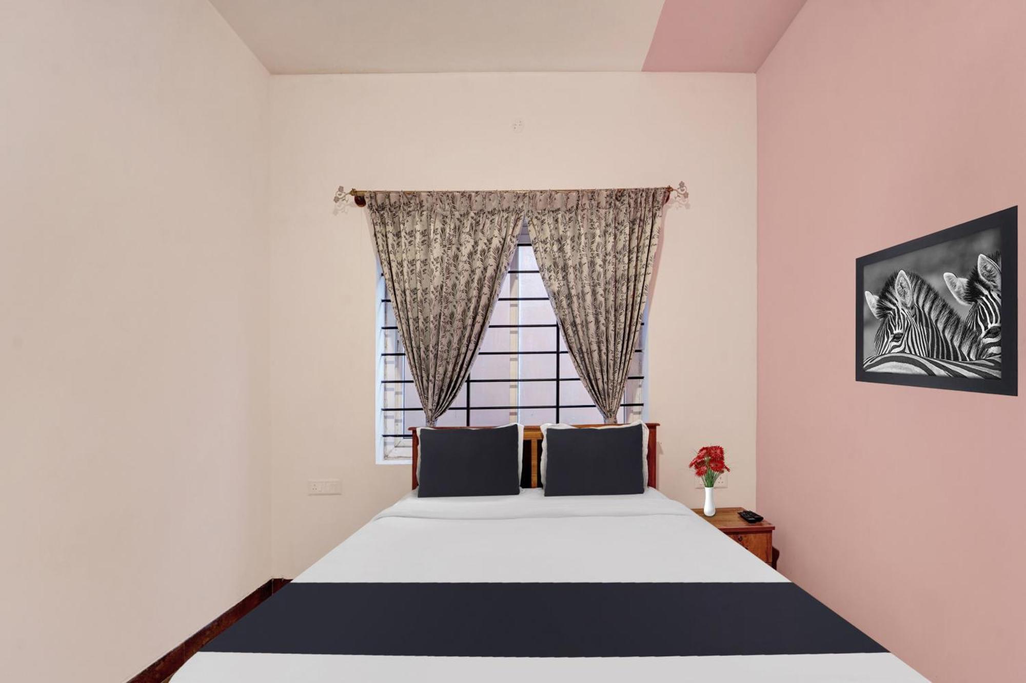 Super O Near Rose Garden 4* Ooty