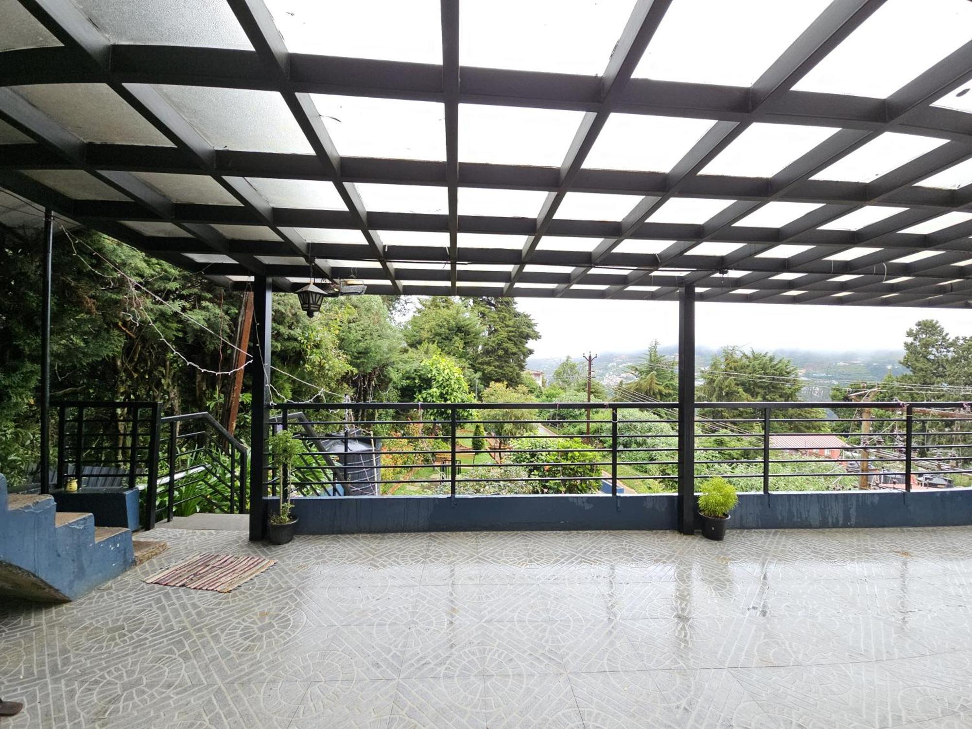 R R K Residency Guest house *