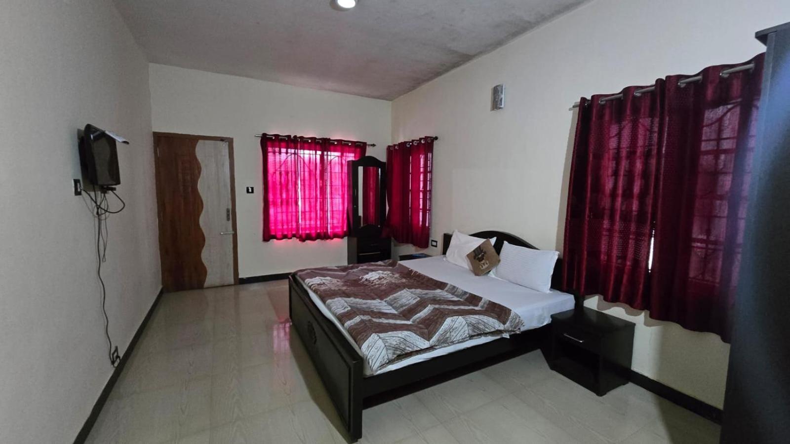 Hill Homestay *