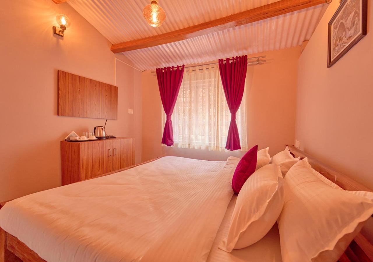 Silver Dale Tea Estate By Voye Homes