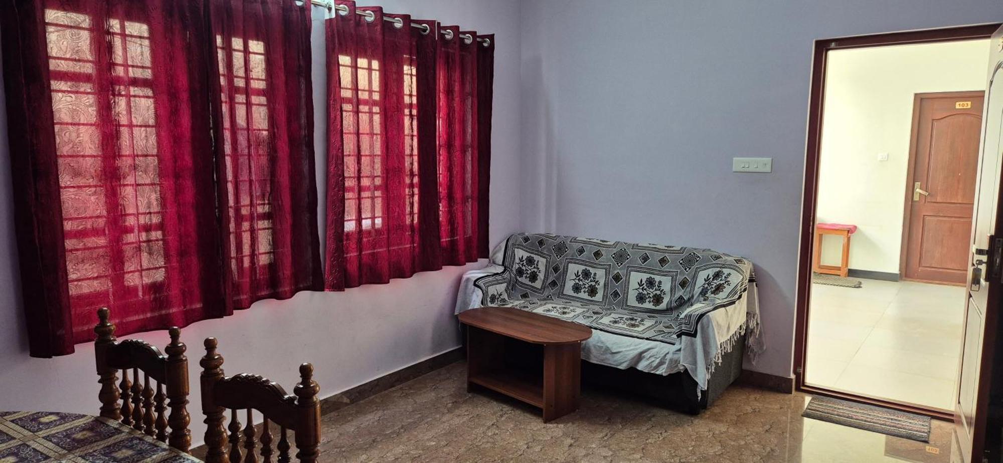 Homestay Karpagam Residency Ooty