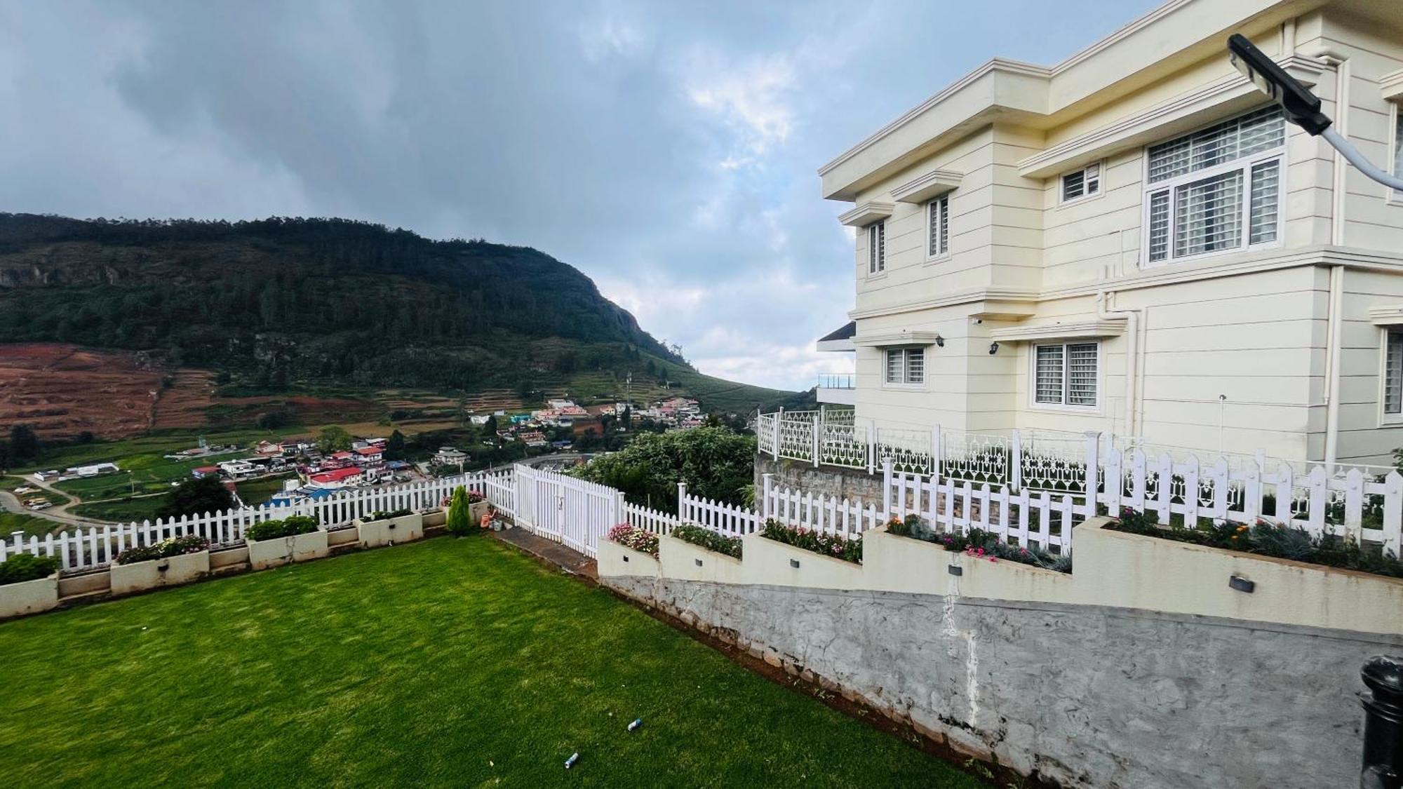 Away From - 4 - Ooty, Entire 3bhk * Ooty