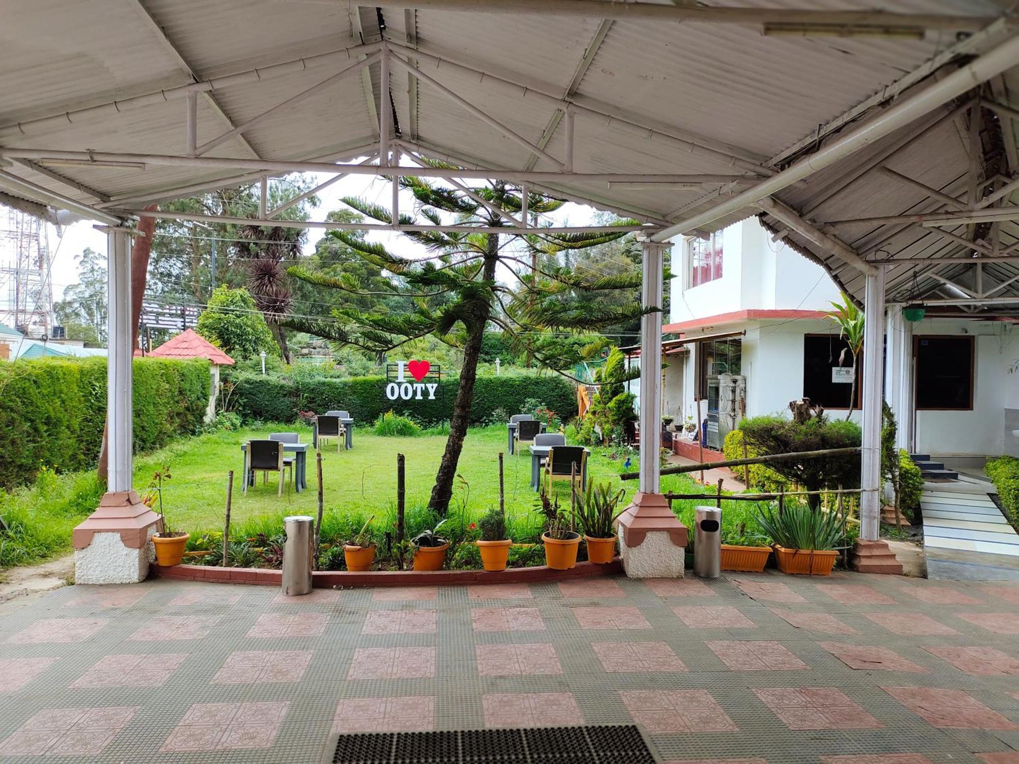 Cloudsbay Hotel Ooty
