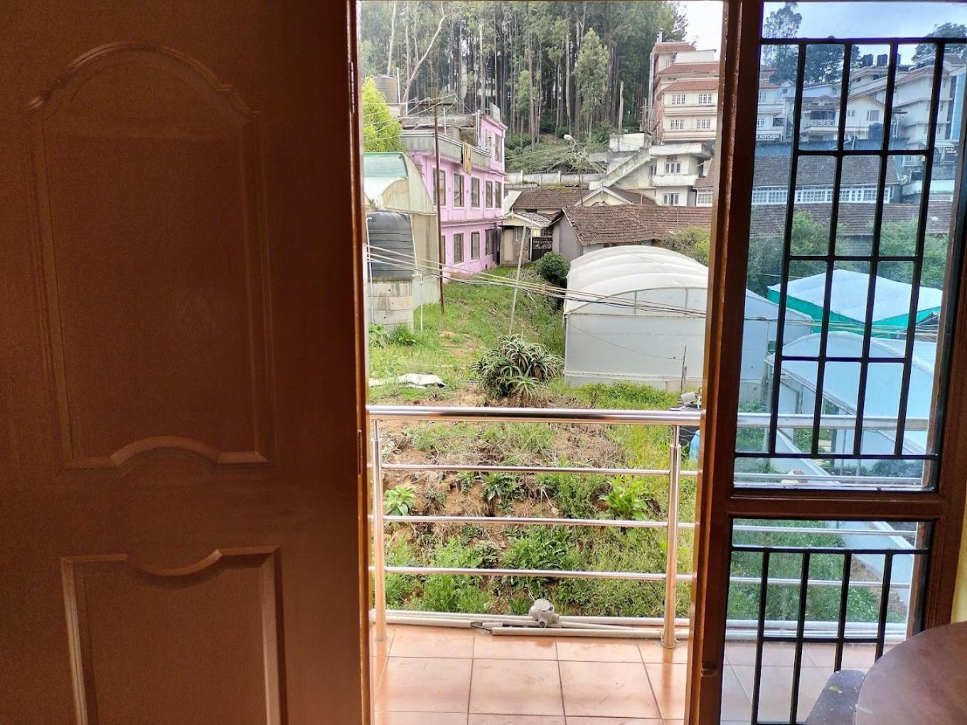 Aadhi Hotel Ooty