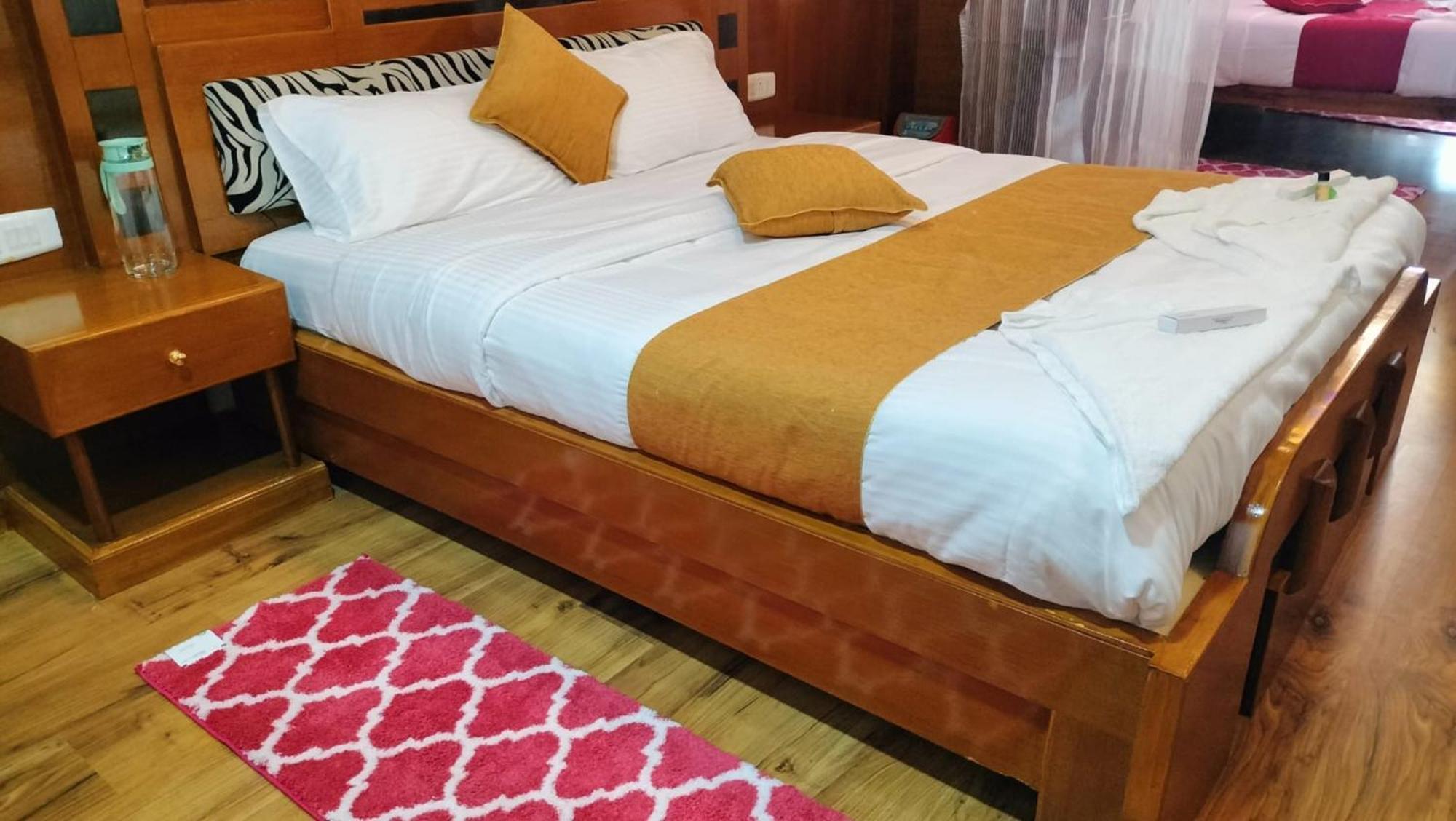 Villa Luxurious Private With Lawn Family Retreat *