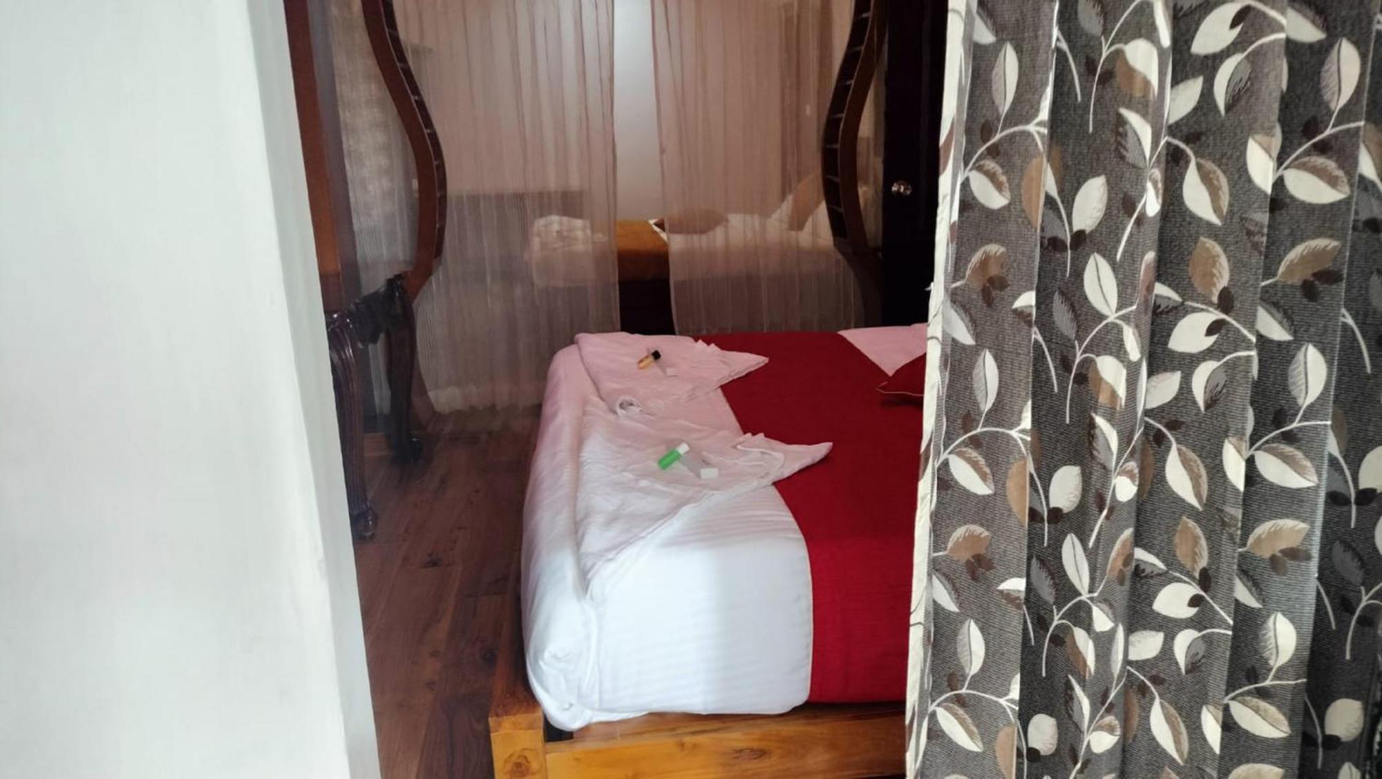 Luxurious Private With Lawn Family Retreat Villa Ooty