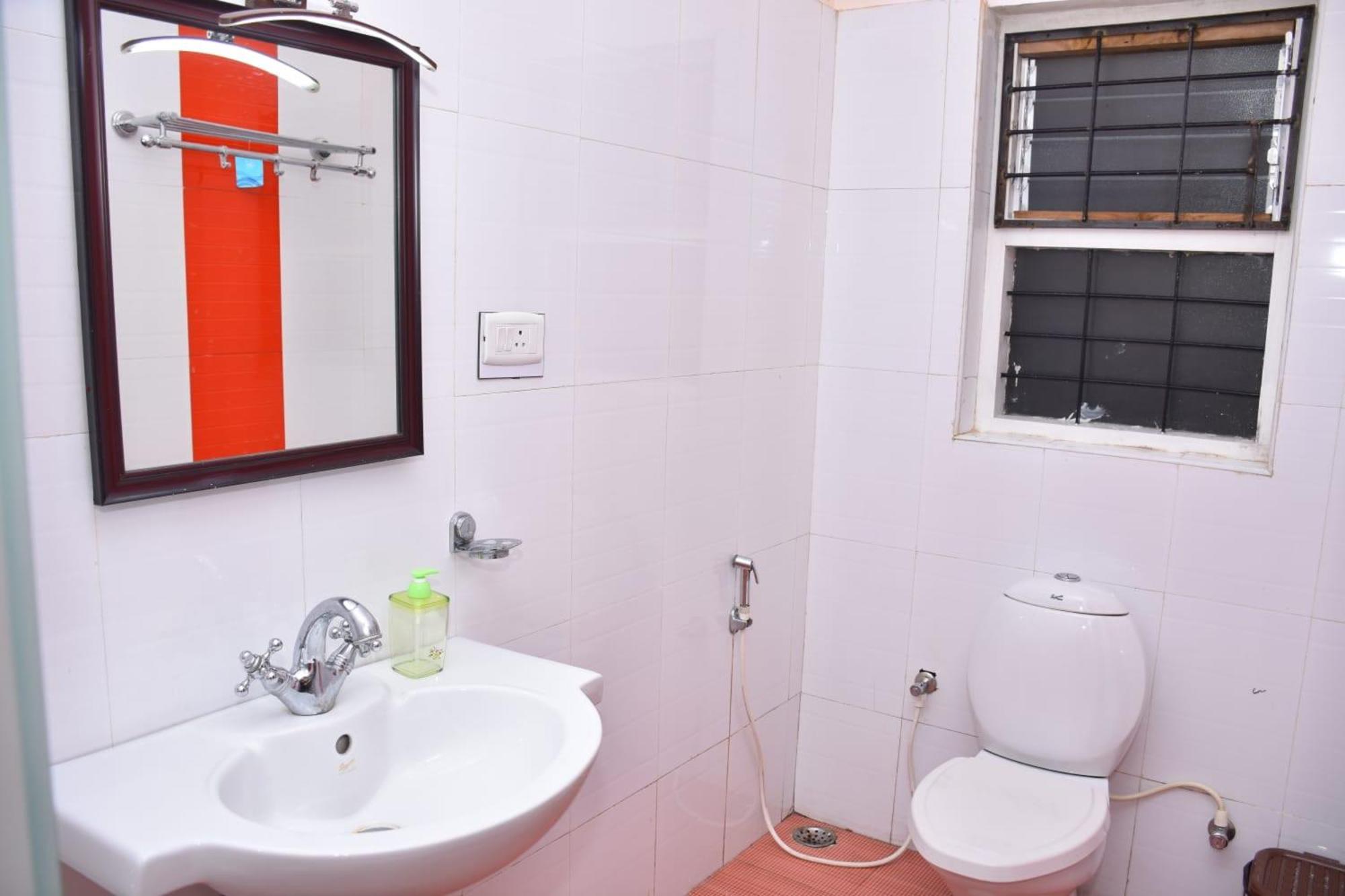 Luxurious Private With Lawn Family Retreat Villa Ooty