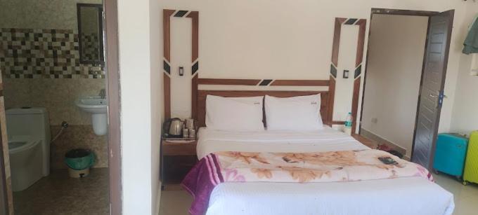 Sviksha Hotel